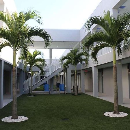 Star Suites - A Vero Beach Hotel Экстерьер фото